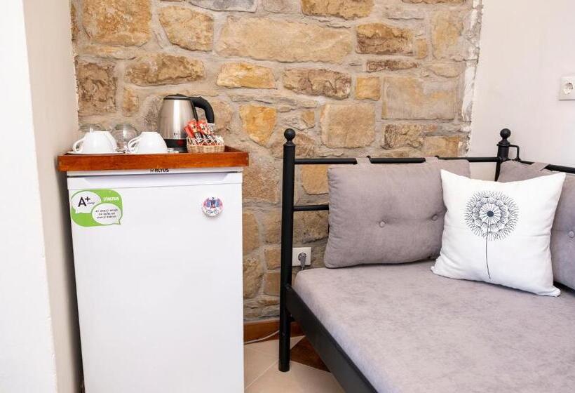 Salkım Otel Gökçeada