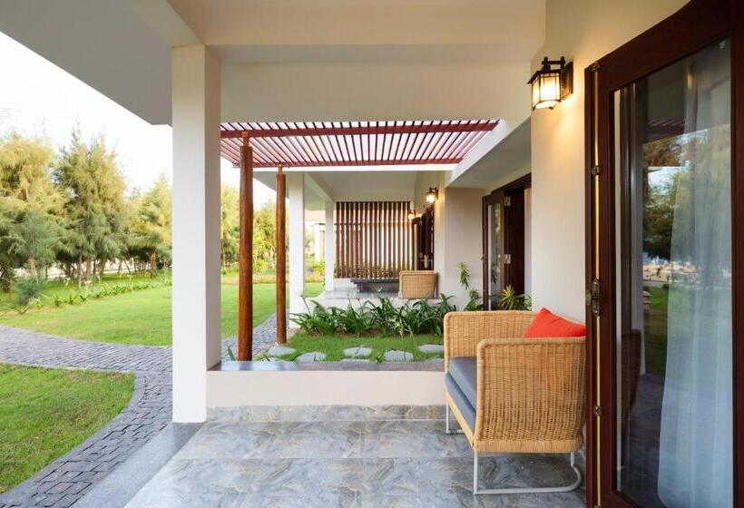 Sao Mai Beach Resort