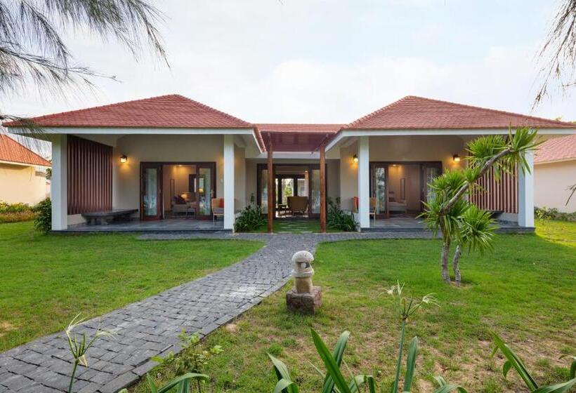 Sao Mai Beach Resort