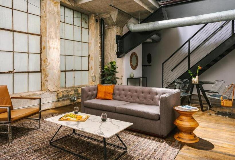 Reside Houston Downtown, A Wyndham Residence