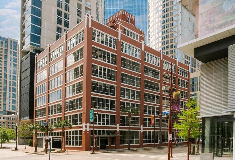 Reside Houston Downtown, A Wyndham Residence