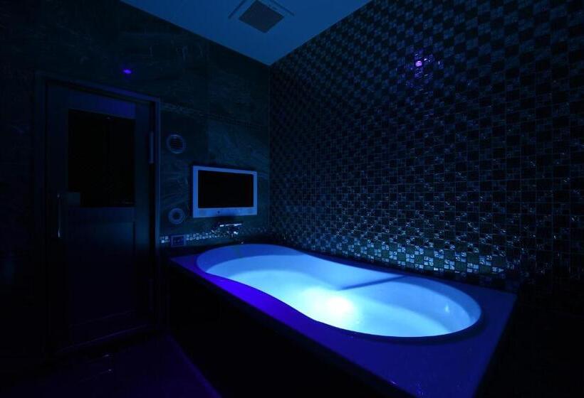 W Party W Group Hotels And Resorts