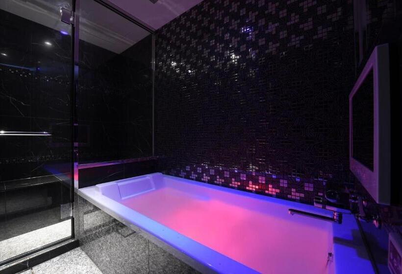 W Party W Group Hotels And Resorts