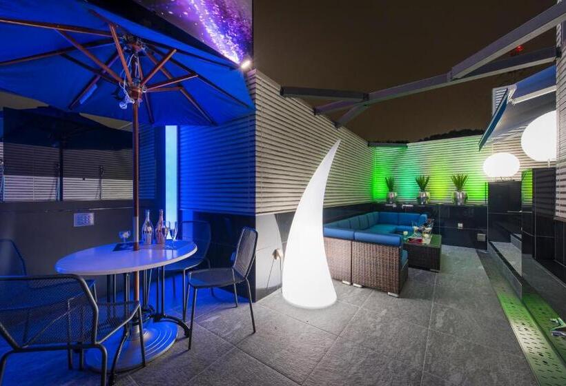 W Party W Group Hotels And Resorts