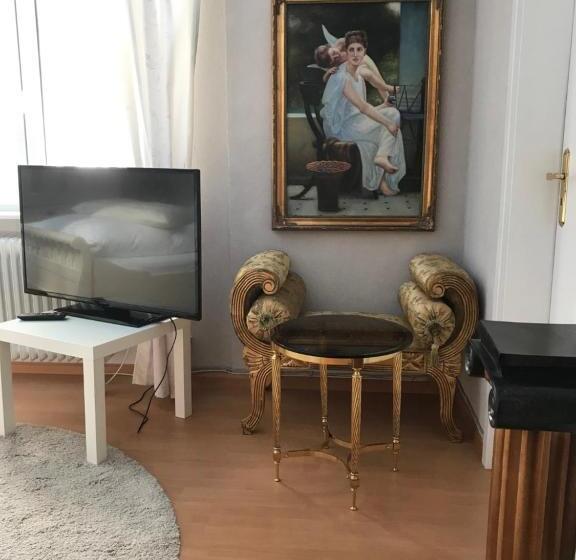 Waldhotel Auerhahn Hochkopfhaus