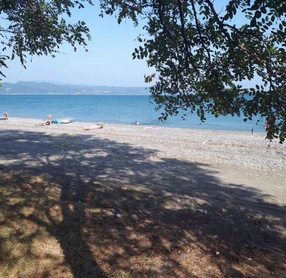 هاستل La Fontan