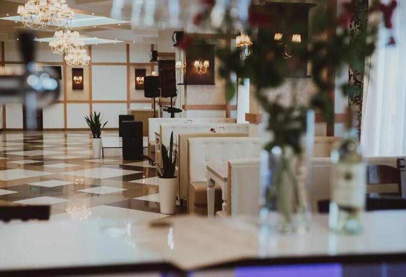 فندق صغير Trio Hotel Restaurant