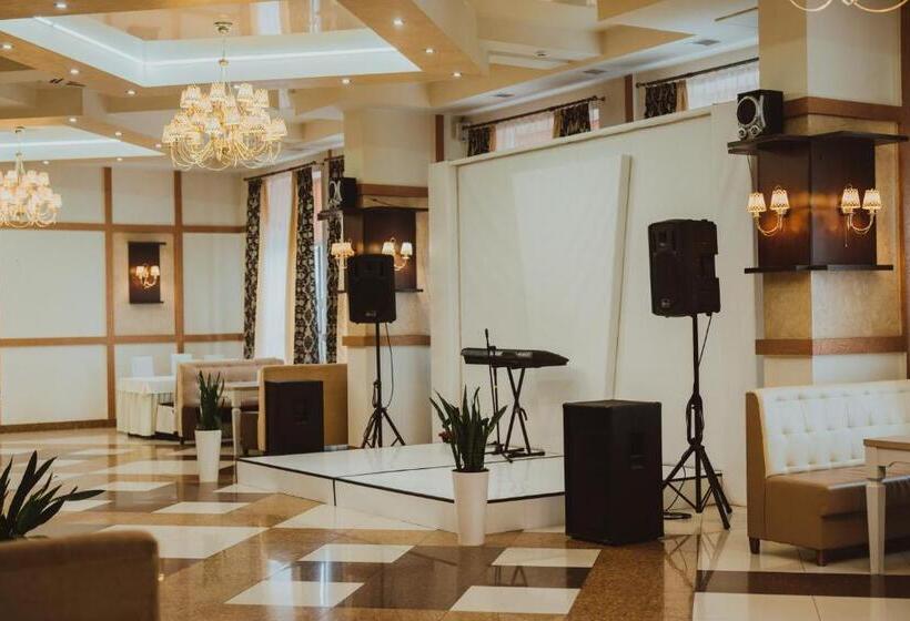 هاستل Trio Hotel Restaurant