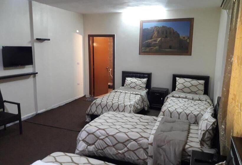 تختخواب و صبحانه Esperanza Petra