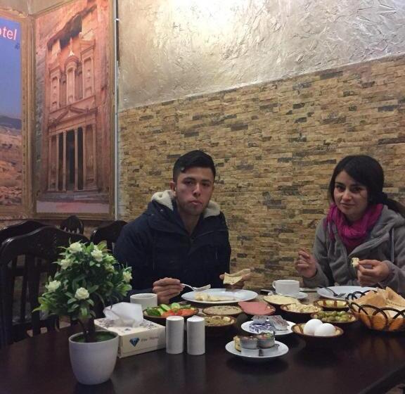 تختخواب و صبحانه Esperanza Petra