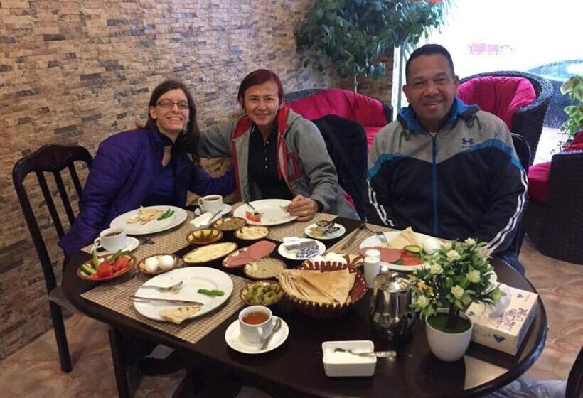 تختخواب و صبحانه Esperanza Petra