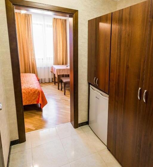 تختخواب و صبحانه Mon Plaisir