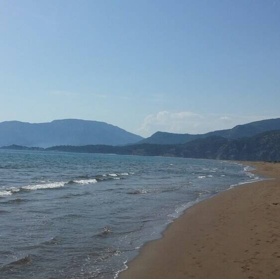 تختخواب و صبحانه Sirman Suite Boutique