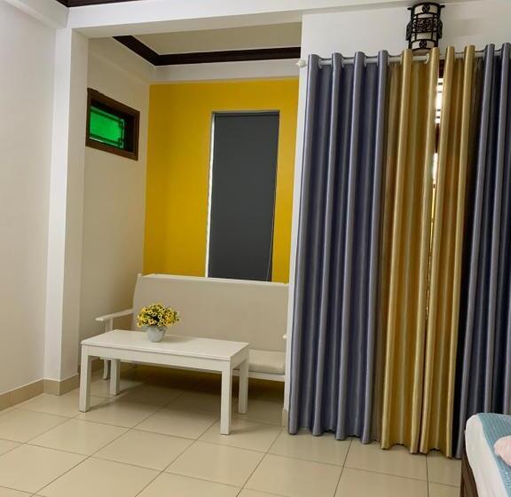 Cheerful Hoi An Hostel