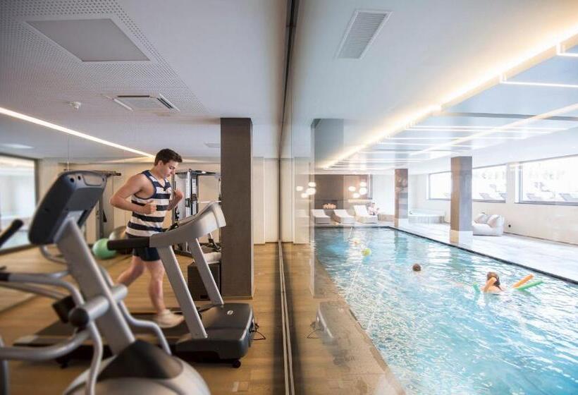 Heidi & Edith Family Apart