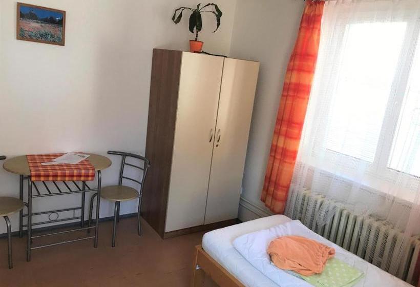 Hostel Bernarda Bolzana