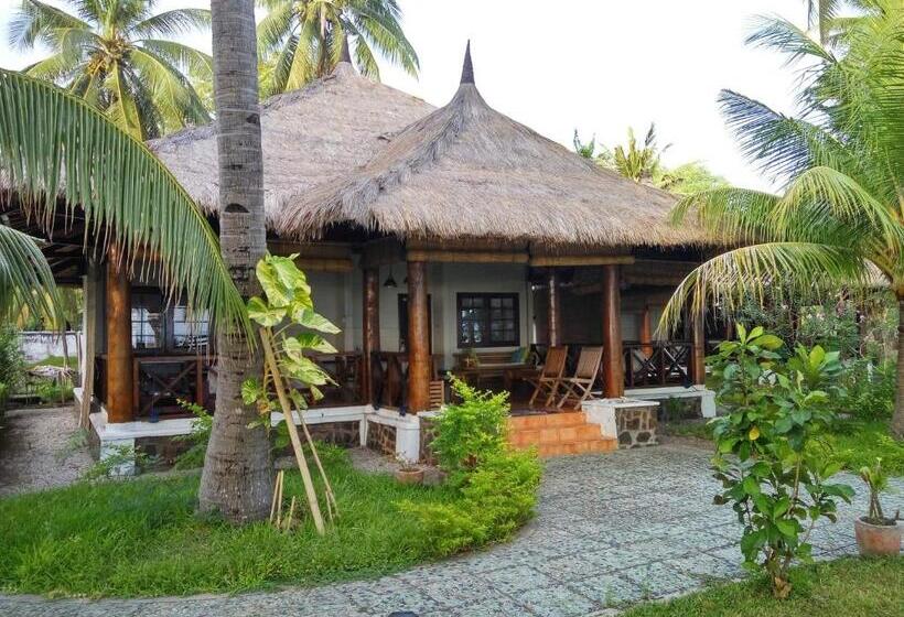 בית מלון כפרי Amrita Maumere Resort