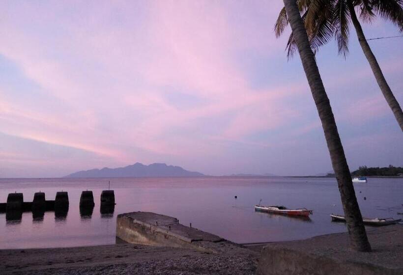 בית מלון כפרי Amrita Maumere Resort