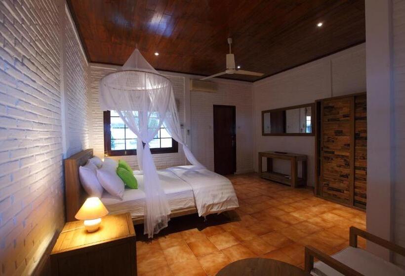 בית מלון כפרי Amrita Maumere Resort