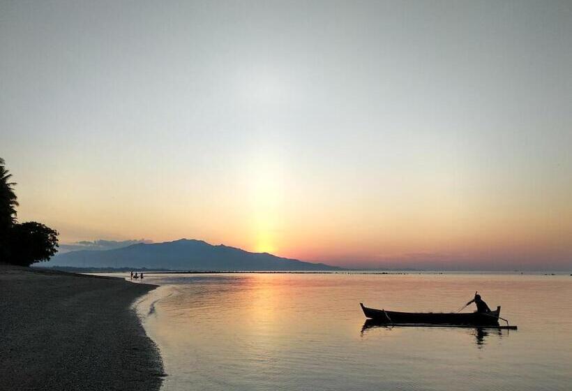 בית מלון כפרי Amrita Maumere Resort