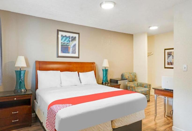 ホテル Austin Street Giddings