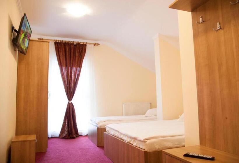 ホテル Cazare Fan