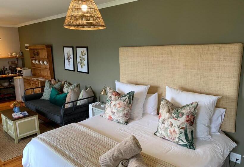 فندق Cheverells Farm