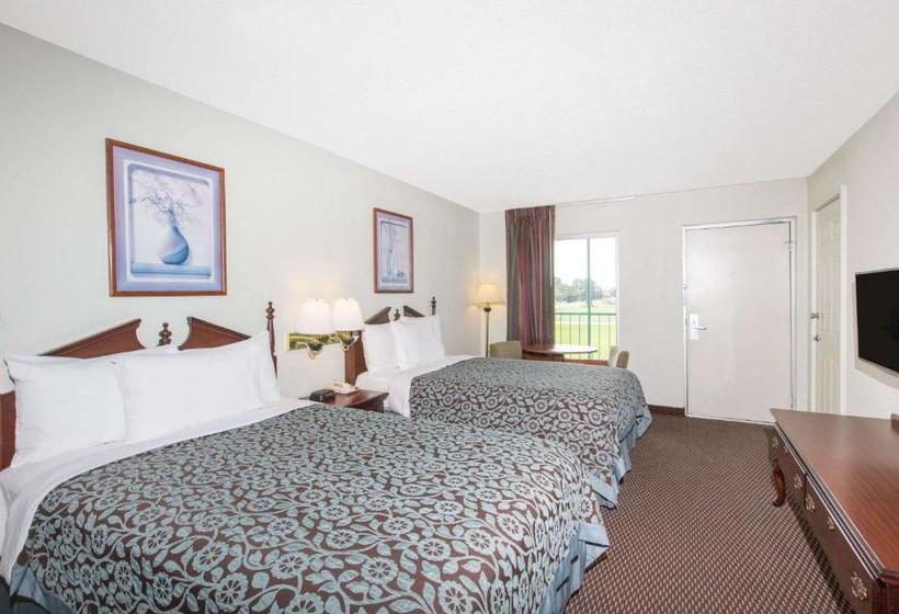 فندق Days Inn By Wyndham West Point