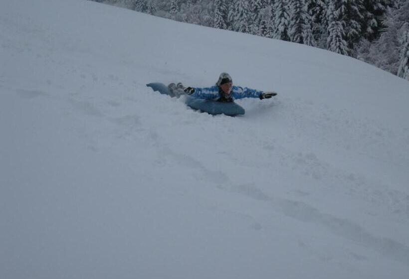 هتل Farmhouse štiftar