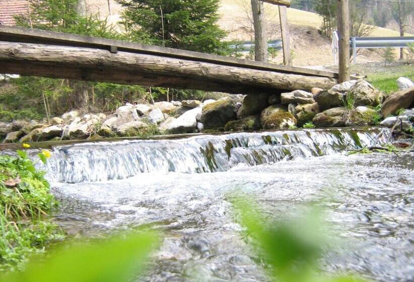 هتل Farmhouse štiftar