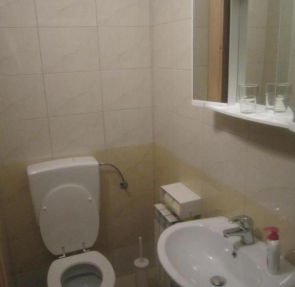 هتل Farmhouse štiftar