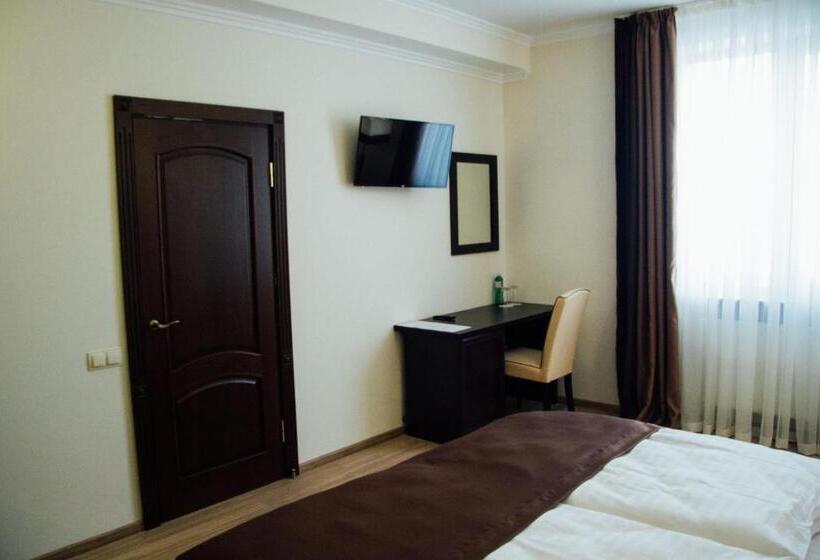 בית מלון כפרי Ferdinand