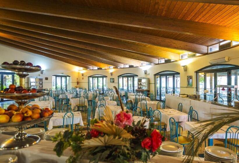 Отель Futura Club Itaca Nausicaa