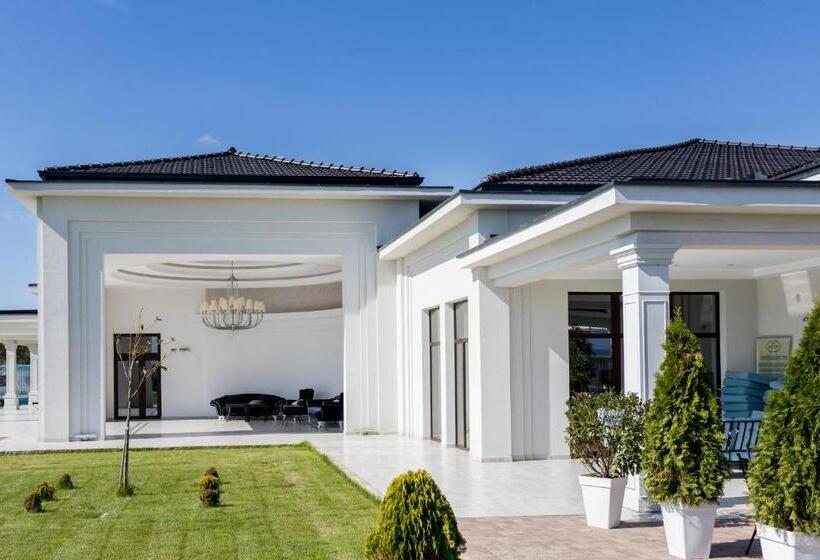 Отель J Adore Boutique