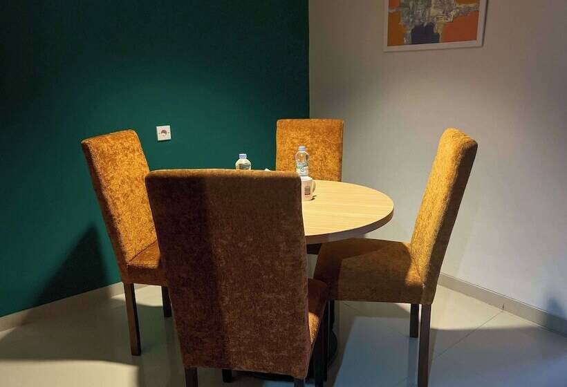 ホテル Kyriad Haka Makassar