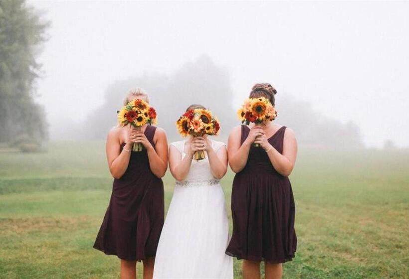 فندق Lake Orchard Farm Retreat