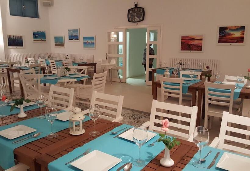 Отель Marvel Tree