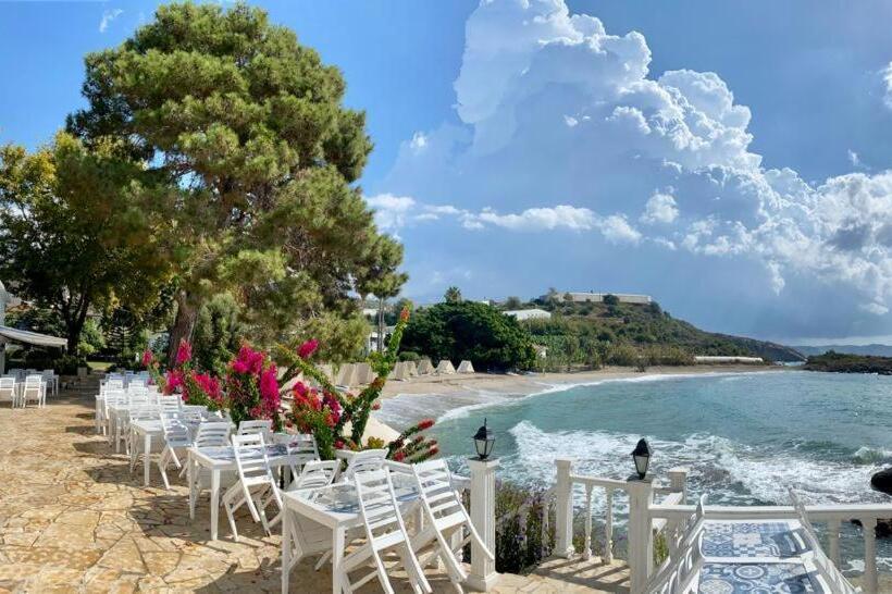 فندق Marvel Tree