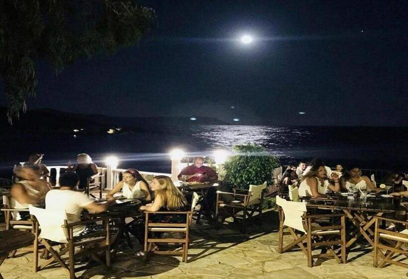 فندق Marvel Tree