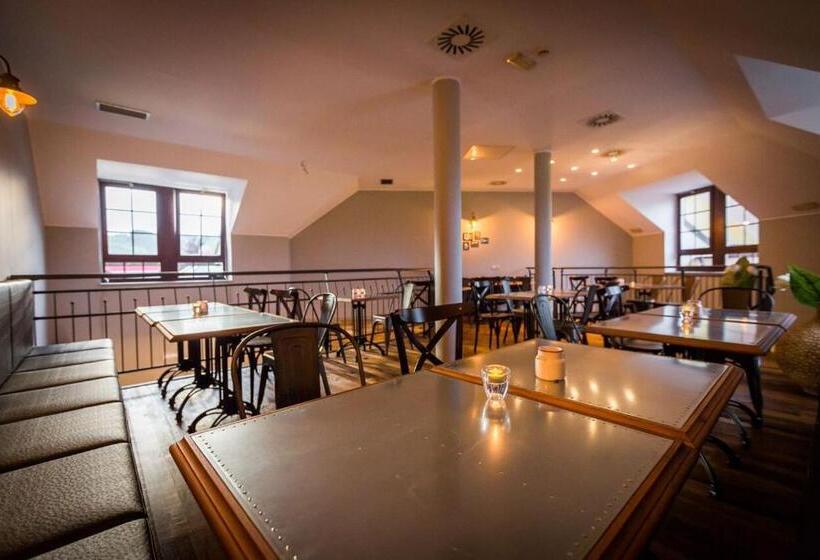 هتل Penzion Kracun