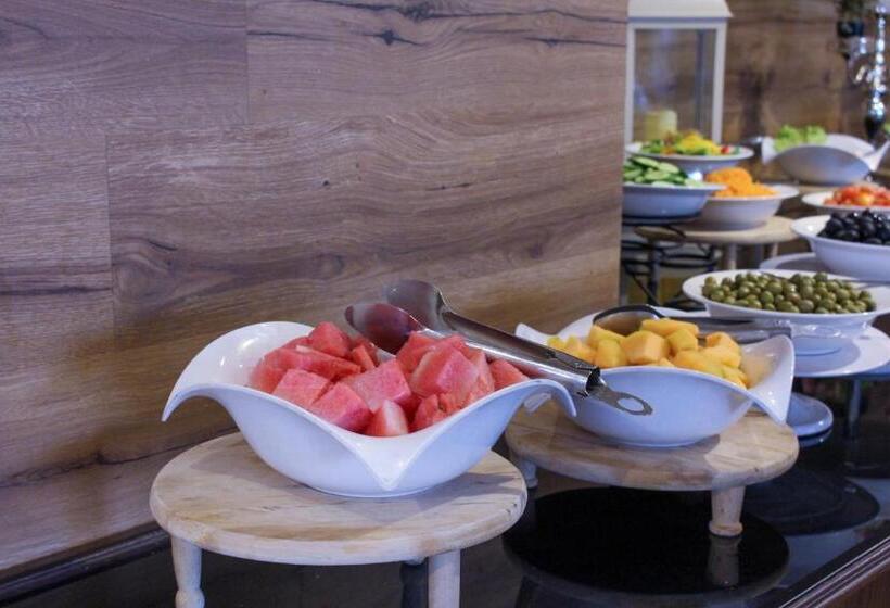 בית מלון כפרי Rollins