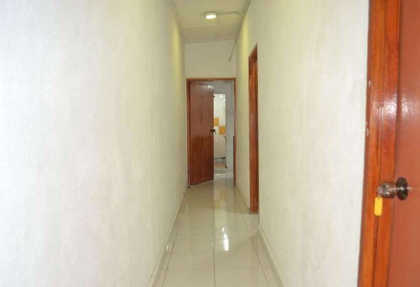 בית מלון כפרי Spot On 89821 Batu Maung Sempoi Inn And Cafe