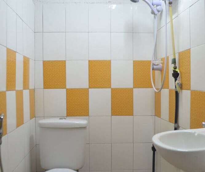 בית מלון כפרי Spot On 89821 Batu Maung Sempoi Inn And Cafe