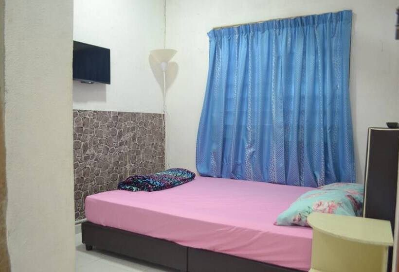 בית מלון כפרי Spot On 89821 Batu Maung Sempoi Inn And Cafe