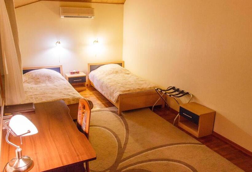 هتل Starye Bendery