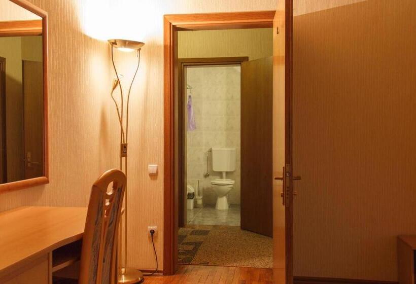 هتل Starye Bendery