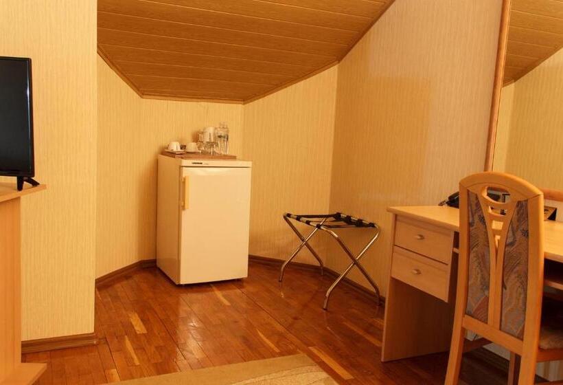 هتل Starye Bendery