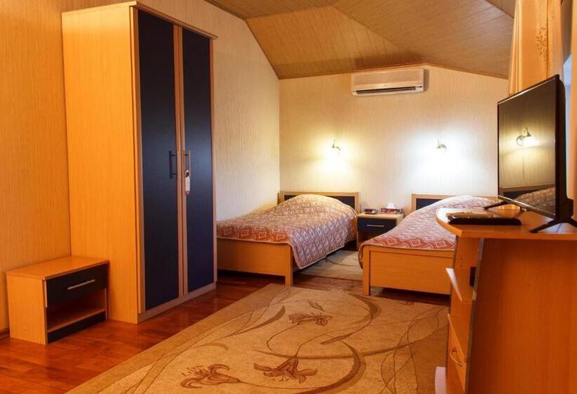 هتل Starye Bendery