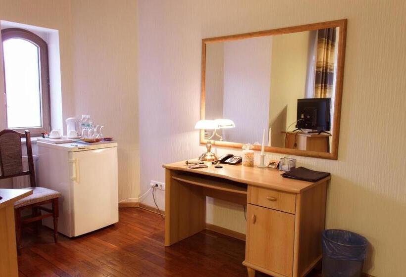 هتل Starye Bendery