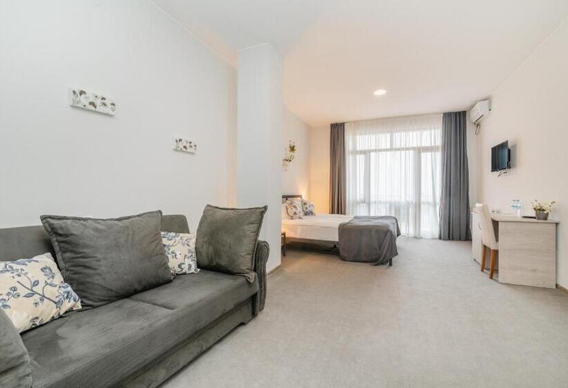 هتل & Wine Cellar Arge